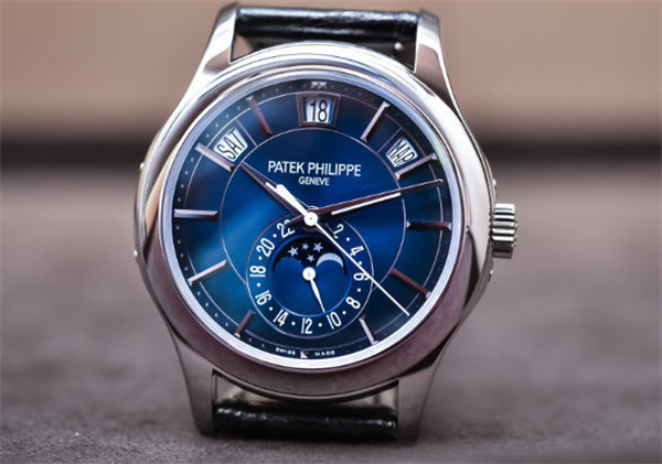 百达翡丽手表脏了处理方法推荐(图) 百达翡丽手表脏了处理方法推荐(图)